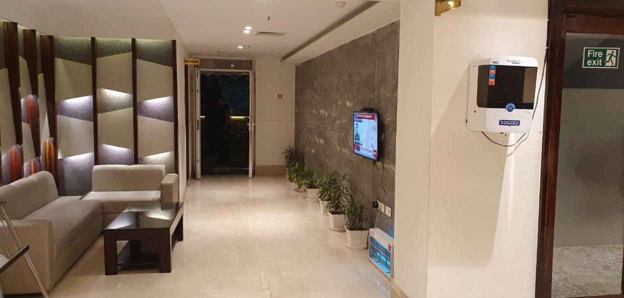 The Orlov Hotel Panipat Bagian luar foto