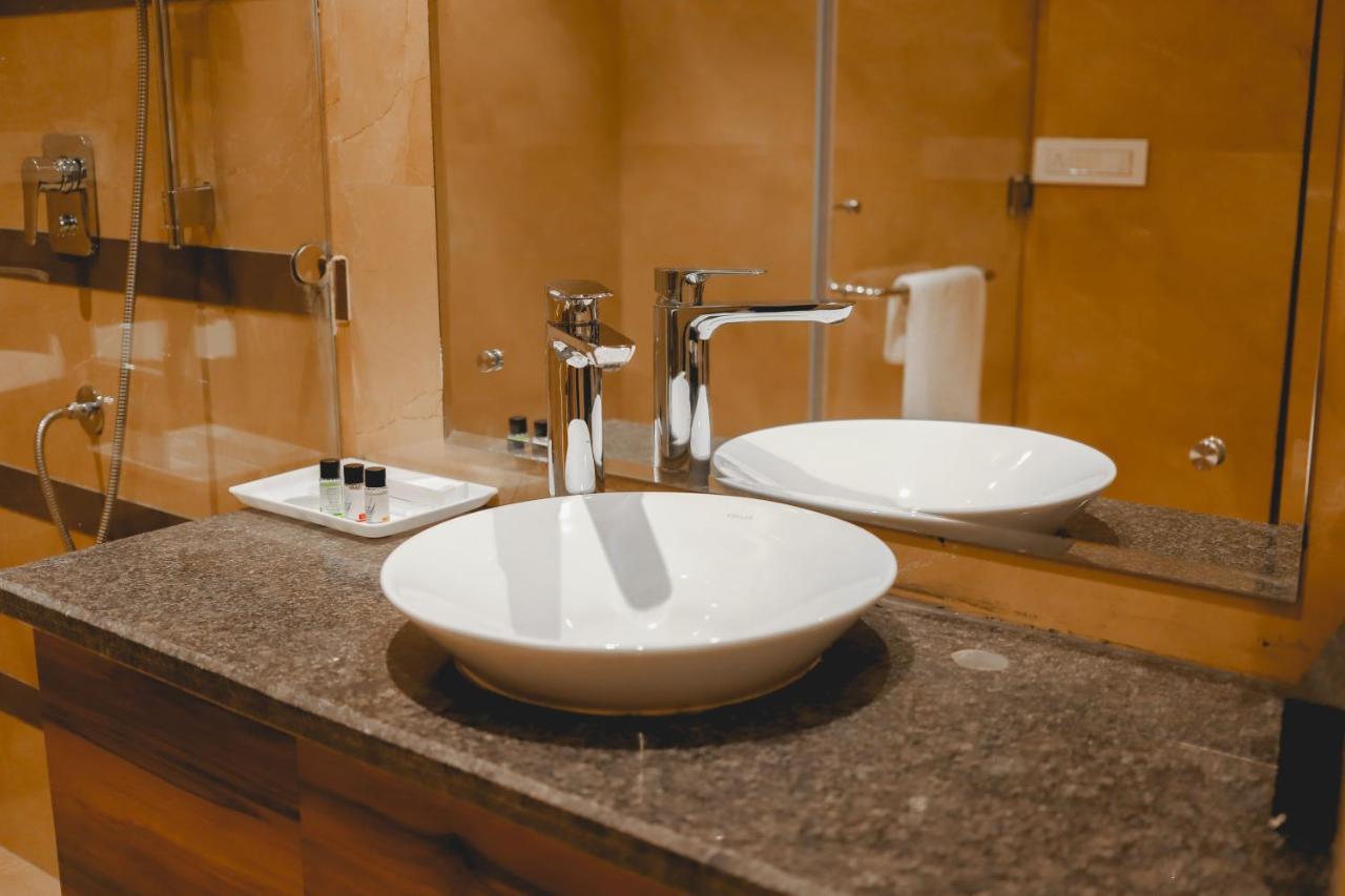 The Orlov Hotel Panipat Bagian luar foto