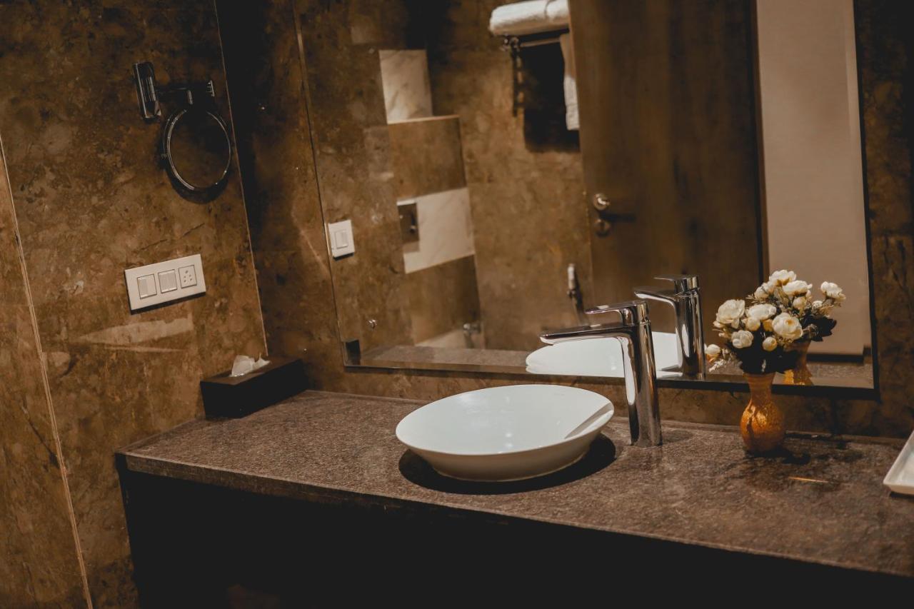 The Orlov Hotel Panipat Bagian luar foto