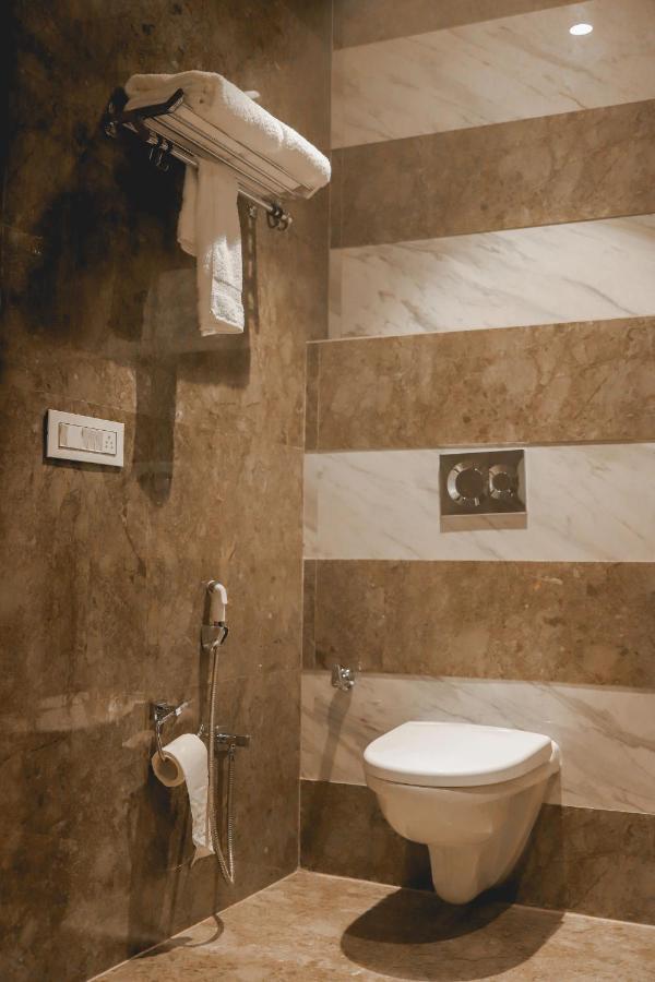 The Orlov Hotel Panipat Bagian luar foto