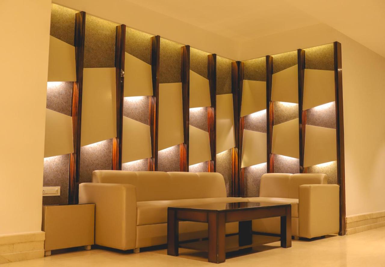 The Orlov Hotel Panipat Bagian luar foto
